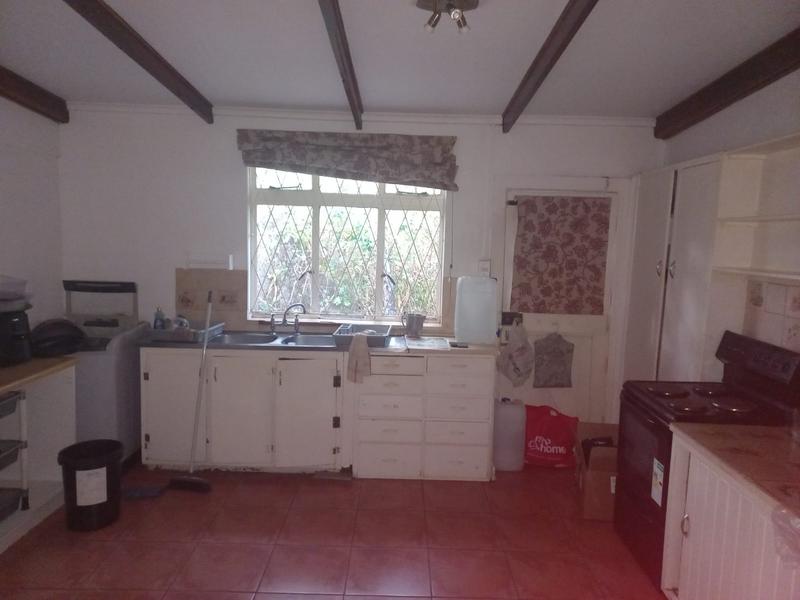 To Let 4 Bedroom Property for Rent in Oatlands Eastern Cape